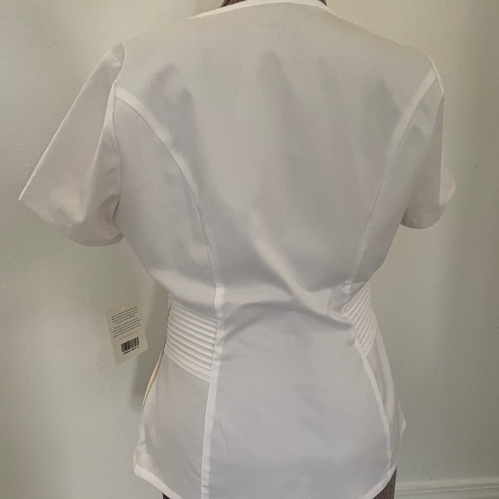 Jaanuu White Scrub Top with Slimming Pleats and Gold Side Zipper - Picture 3 of 11
